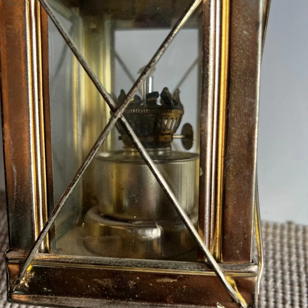 Vintage Brass Tone Glass Oil Lantern Nautical Ship Style Kerosene Lamp 7.5in